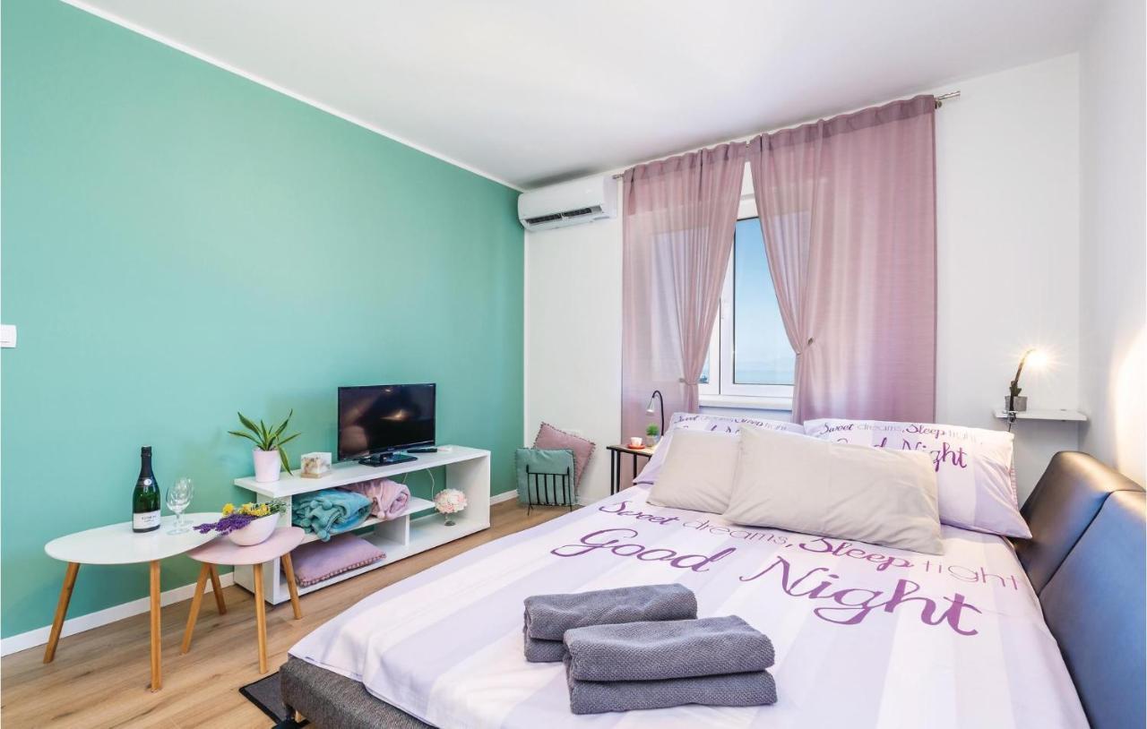 Awesome apartment in Rijeka with Buitenkant foto