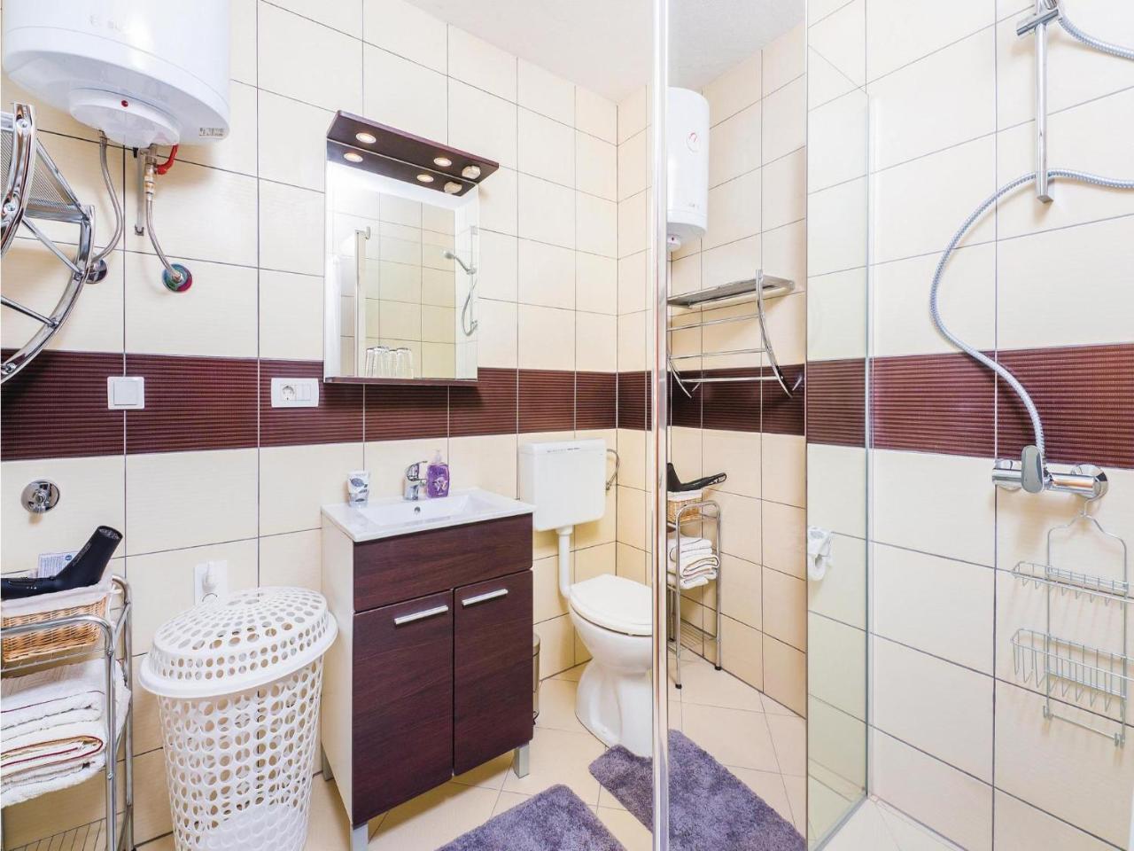 Awesome apartment in Rijeka with Buitenkant foto