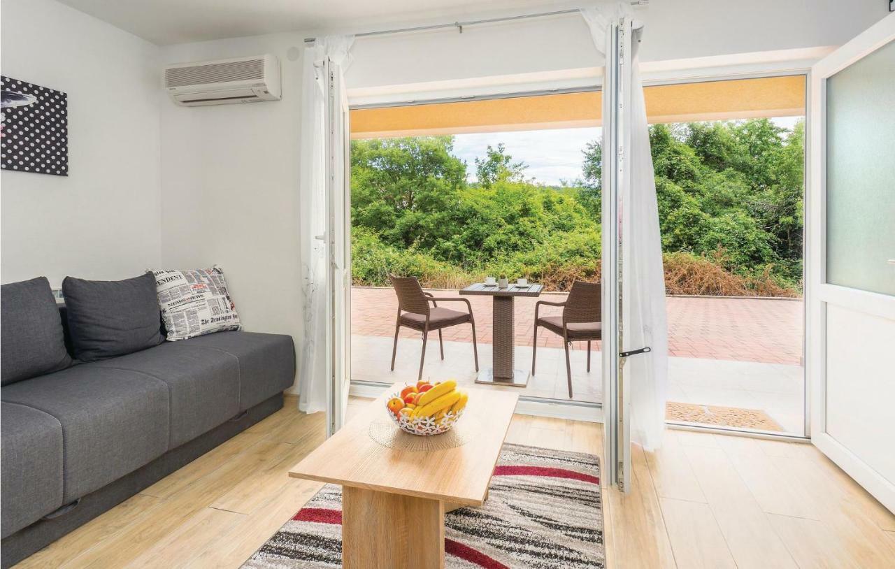 Awesome apartment in Rijeka with Buitenkant foto